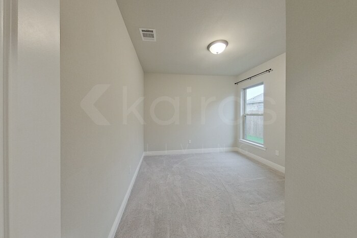 Building Photo - 3212 Rosehill Dr