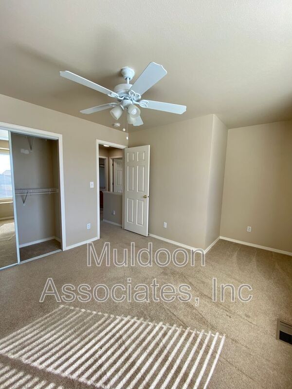 Building Photo - 1048 Scarlet Oak Dr