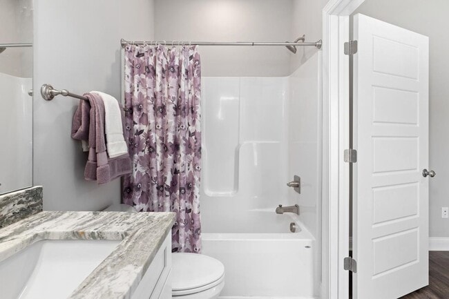 Building Photo - 1013 B St