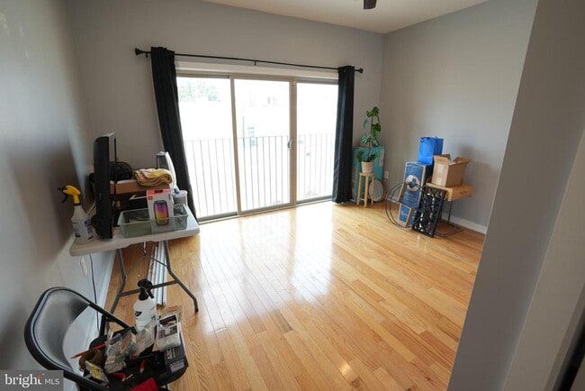 Building Photo - 341 Cantrell St