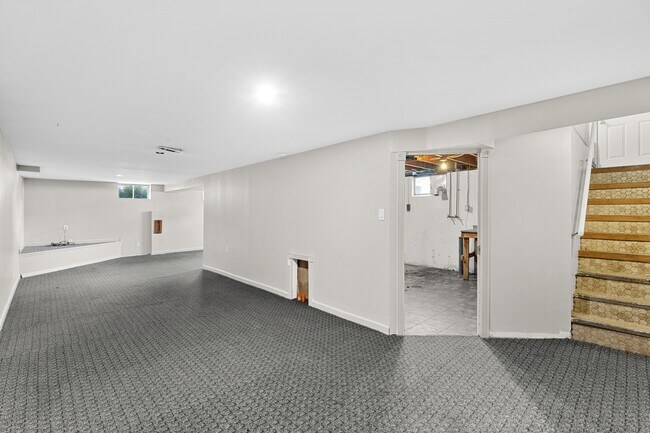 Building Photo - 855 Teson Rd