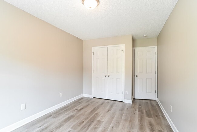 Building Photo - 4728 Aldersbrook Dr