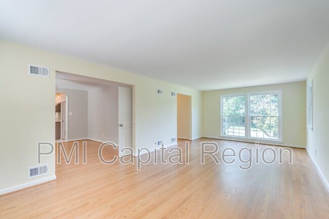 Building Photo - 7021 Whittier Blvd