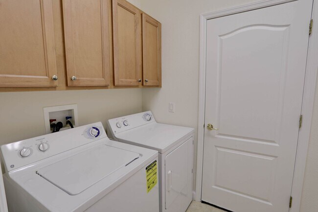 Building Photo - 2695 Palastro Way
