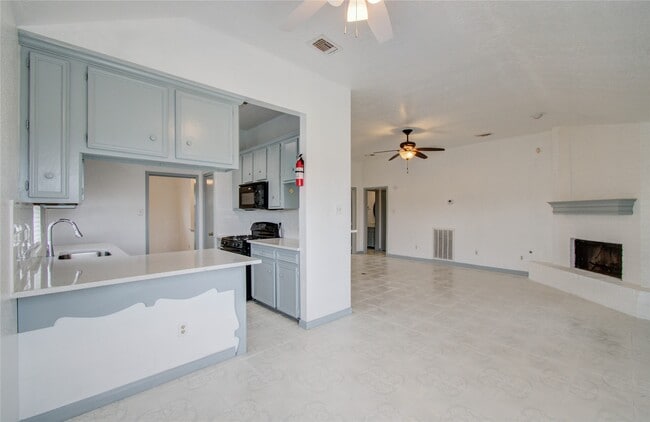 Building Photo - 2538 Knights Cir