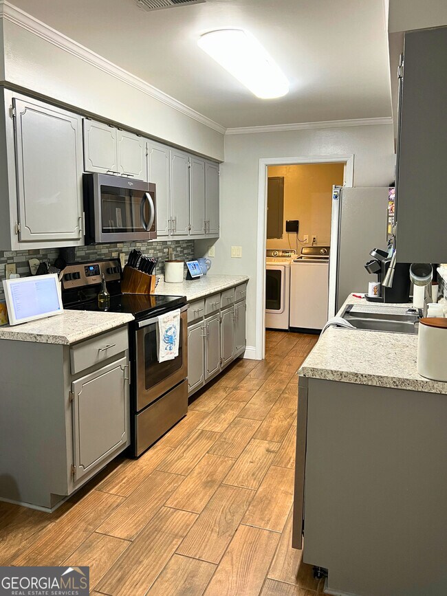 Building Photo - 113 Woodhaven Dr