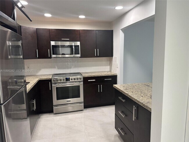 Building Photo - 7051 Environ Blvd