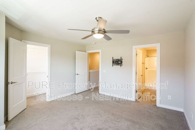 Building Photo - 2402 Danilynn Dr