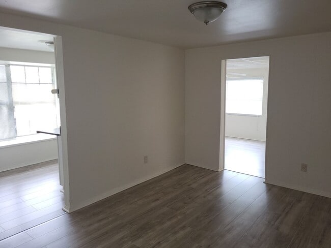 Building Photo - 6950 Lark Haven Ln
