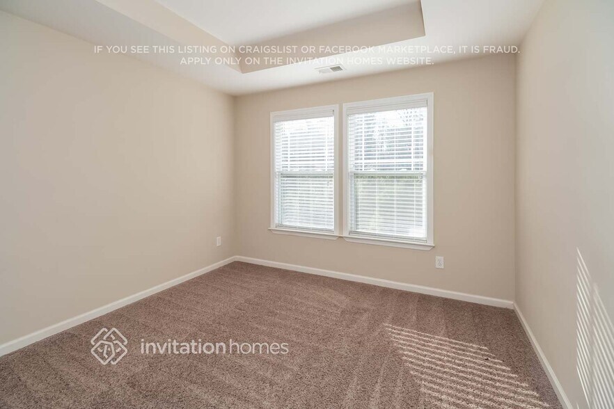 Building Photo - 4169 Kenwood Trail