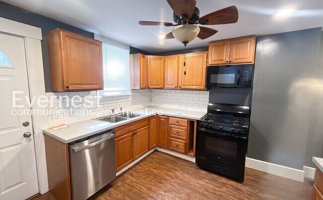 Building Photo - 323 Olentangy St