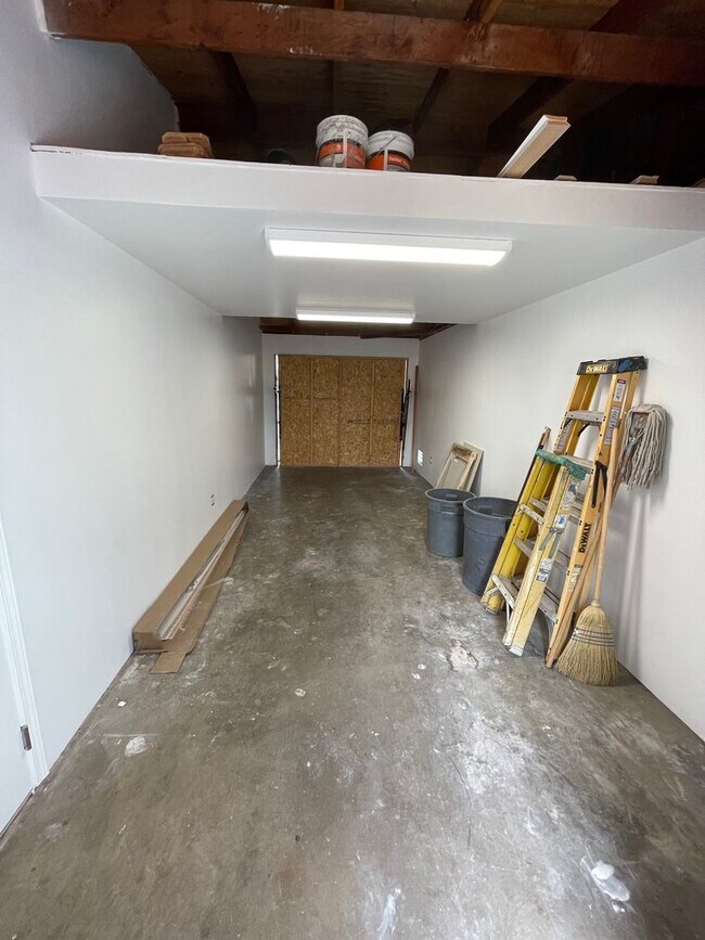 Building Photo - Remodeled 2 Bedroom Home in Imperial Beach with Garage & Private Yard