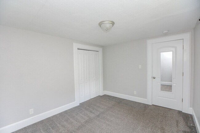 Building Photo - Stunning home rental in Portsmouth!