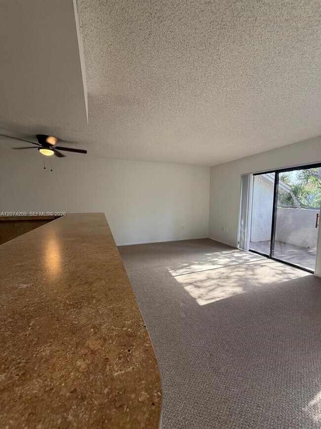 Building Photo - 3228 Coral Lake Dr