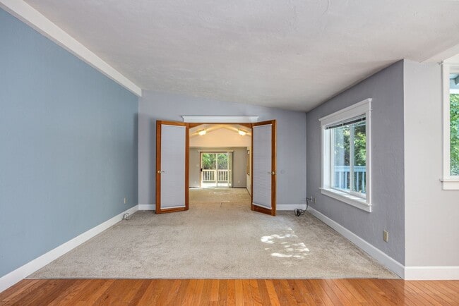 Building Photo - 4+ Bedroom Home - Surrounded by Nature, ne...