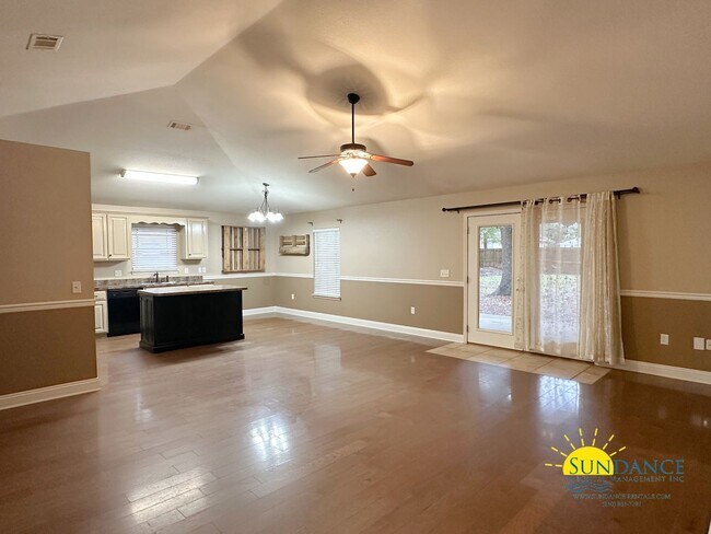 Building Photo - Beautiful 3 Bedroom Home in Milton!