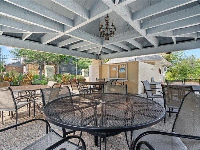 Building Photo - 1607 Coronado Hills Dr