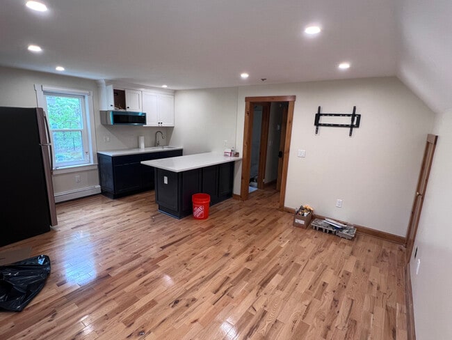 Building Photo - 94 Kiahs Way