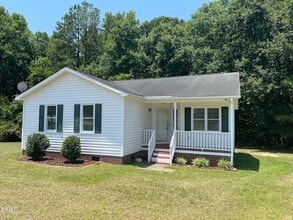 Building Photo - 500 Chinaberry Ln