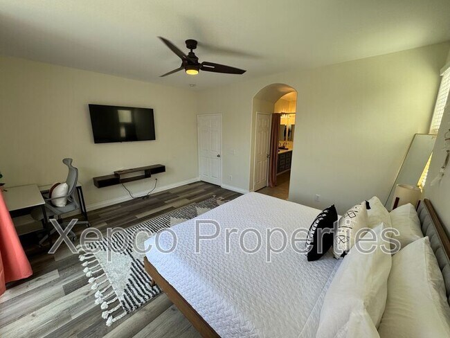 Building Photo - 80746 Diamondback Trail