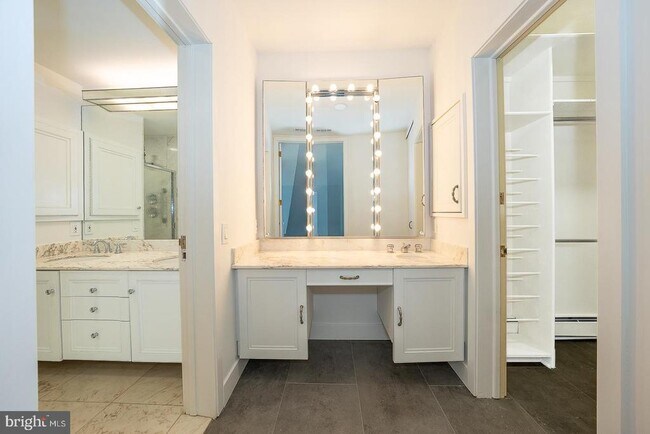 Building Photo - 39 Fairview Rd