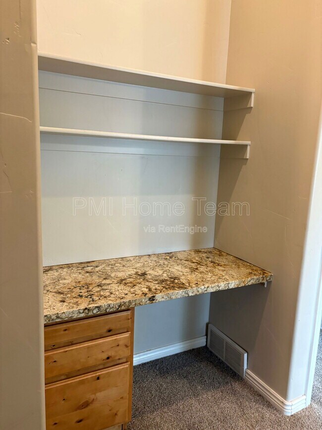 Building Photo - 260 Ailee Lane