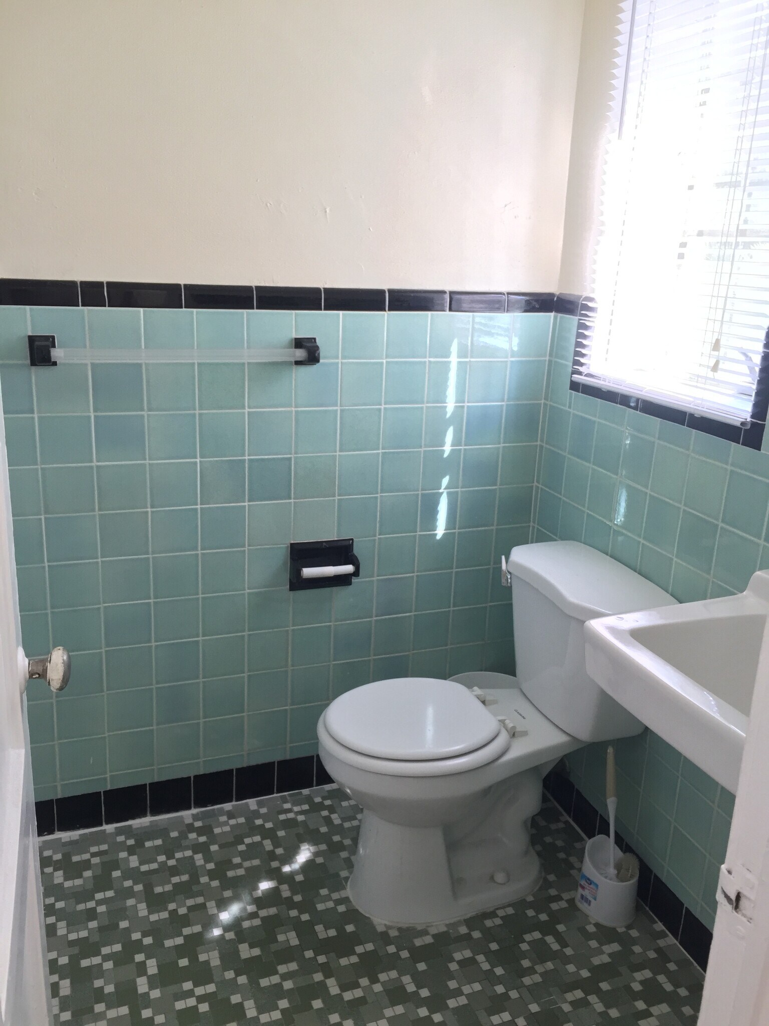 Building Photo - 2821 SW 1st Ave