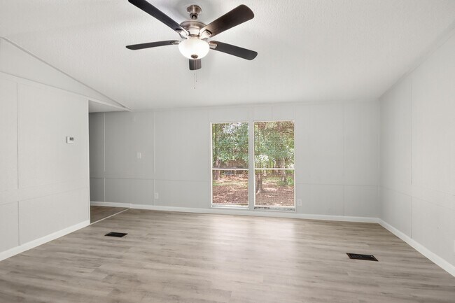 Building Photo - 25494 Deepwood Dr