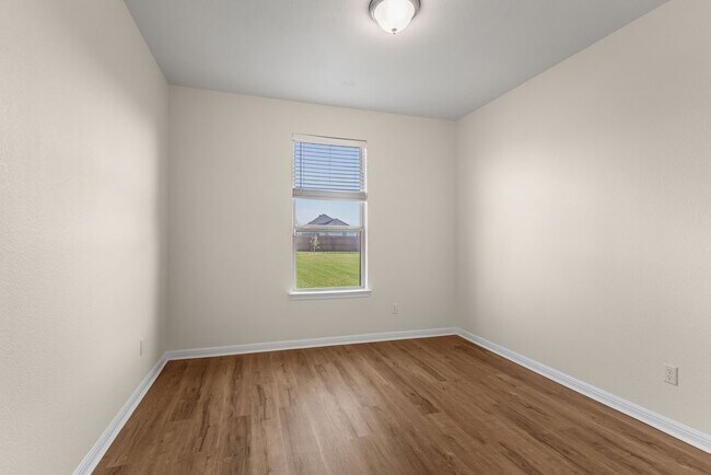 Building Photo - 5461 Vanner Path