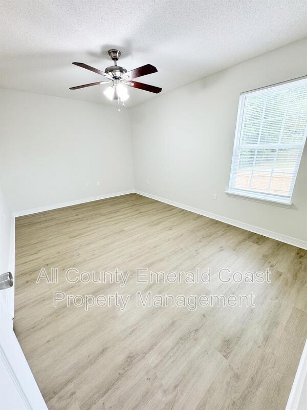 Building Photo - 293 Dahlquist Dr