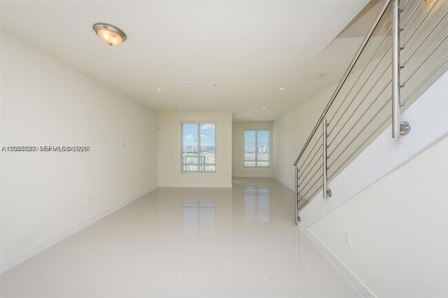 Building Photo - 10245 NW 63rd Terrace