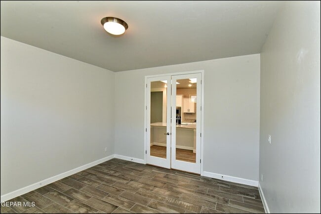 Building Photo - 13146 Cleethorpes St