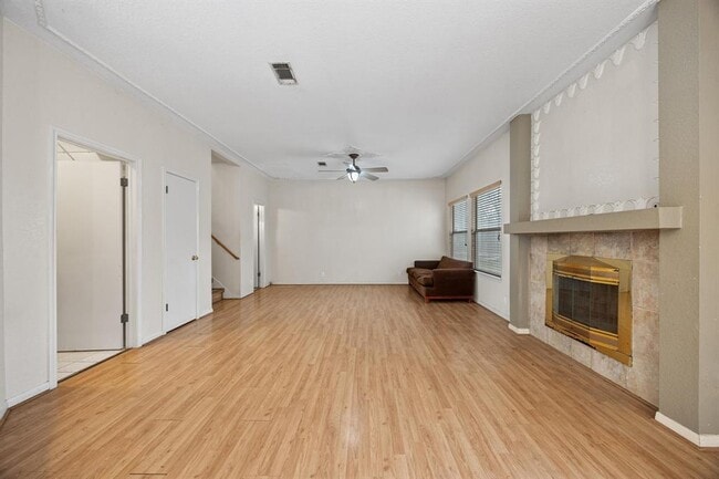 Building Photo - 1100 Silverton Ct