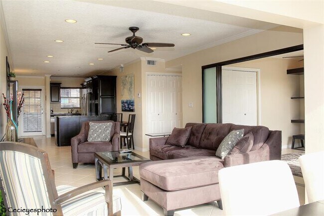 Building Photo - 40 Isle of Venice Dr