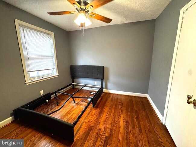 Building Photo - 3943 Pennsylvania Ave. SE