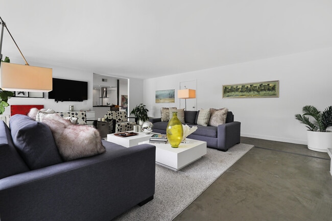 Building Photo - 71520 Gardess Rd