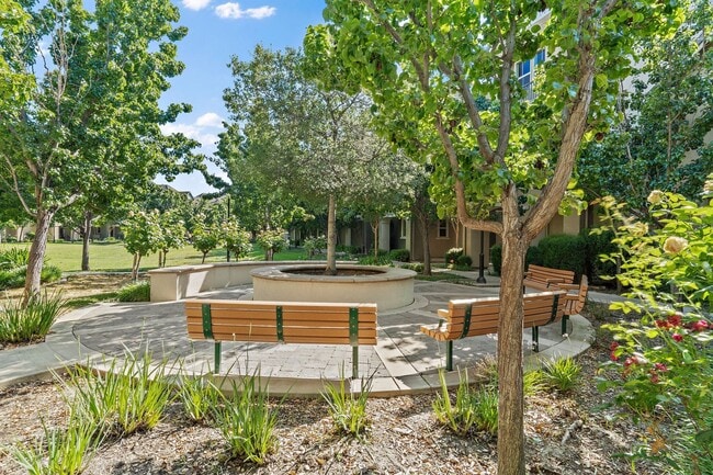 Building Photo - SPACIOUS LUXURY UNIT IN BERRYESSA NEAR SCE...