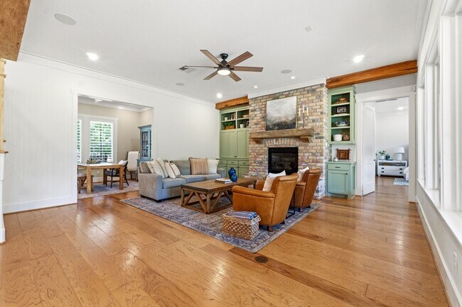 Building Photo - 2149 Pine Acres Dr