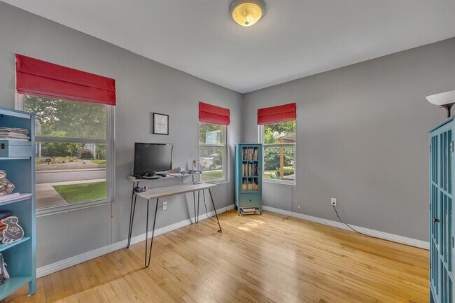 Building Photo - 5408 Avenue F