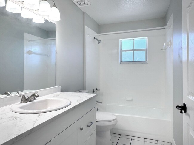 Building Photo - Freshly Renovated Three Bedroom Home Ready...