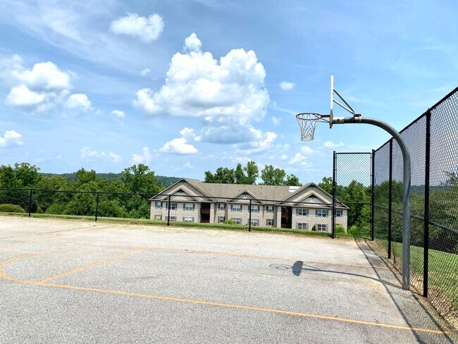 Building Photo - 3 Bedroom Condo at Hart's Cove!