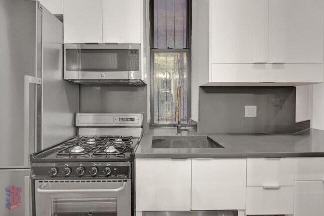 Building Photo - 60 Avenue B