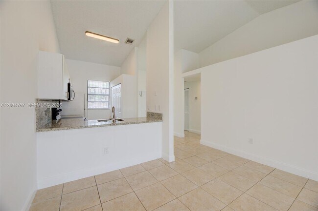 Building Photo - 6707 NW 193rd Ln