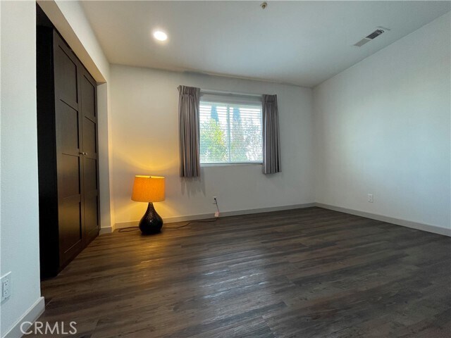 Building Photo - 422 N 3rd St