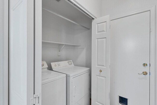 Building Photo - *NICE UPGRADED HOME IN SOUTHERN HIGHLANDS!!