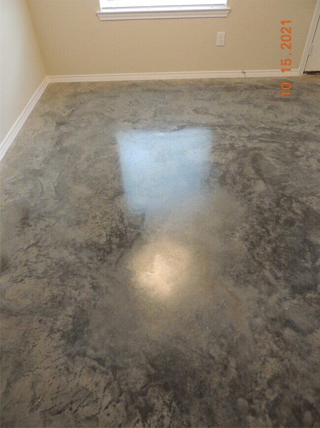 Building Photo - 615 Hayman St