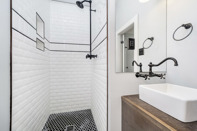 Building Photo - Beautifully updated Historic Bungalow