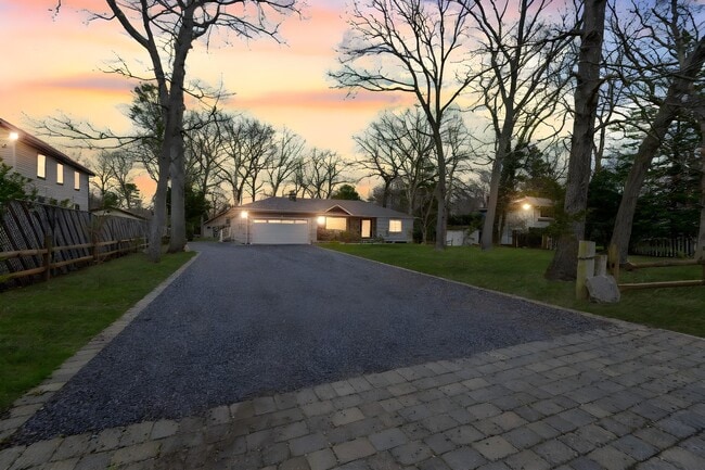 Building Photo - 257 Southlawn Ave
