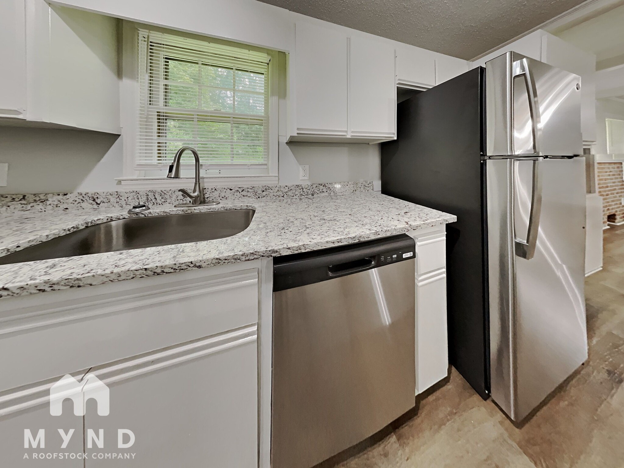 Building Photo - 1439 Sherwood Dr