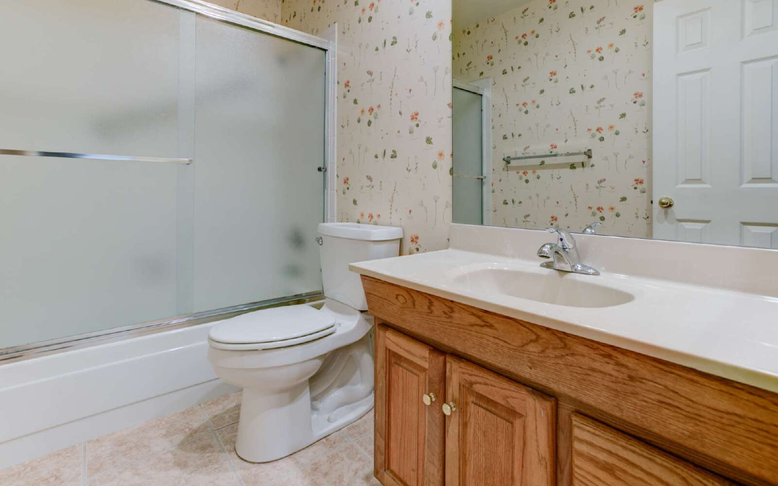 Building Photo - Prime Location Near Fort Carson – Townhome...